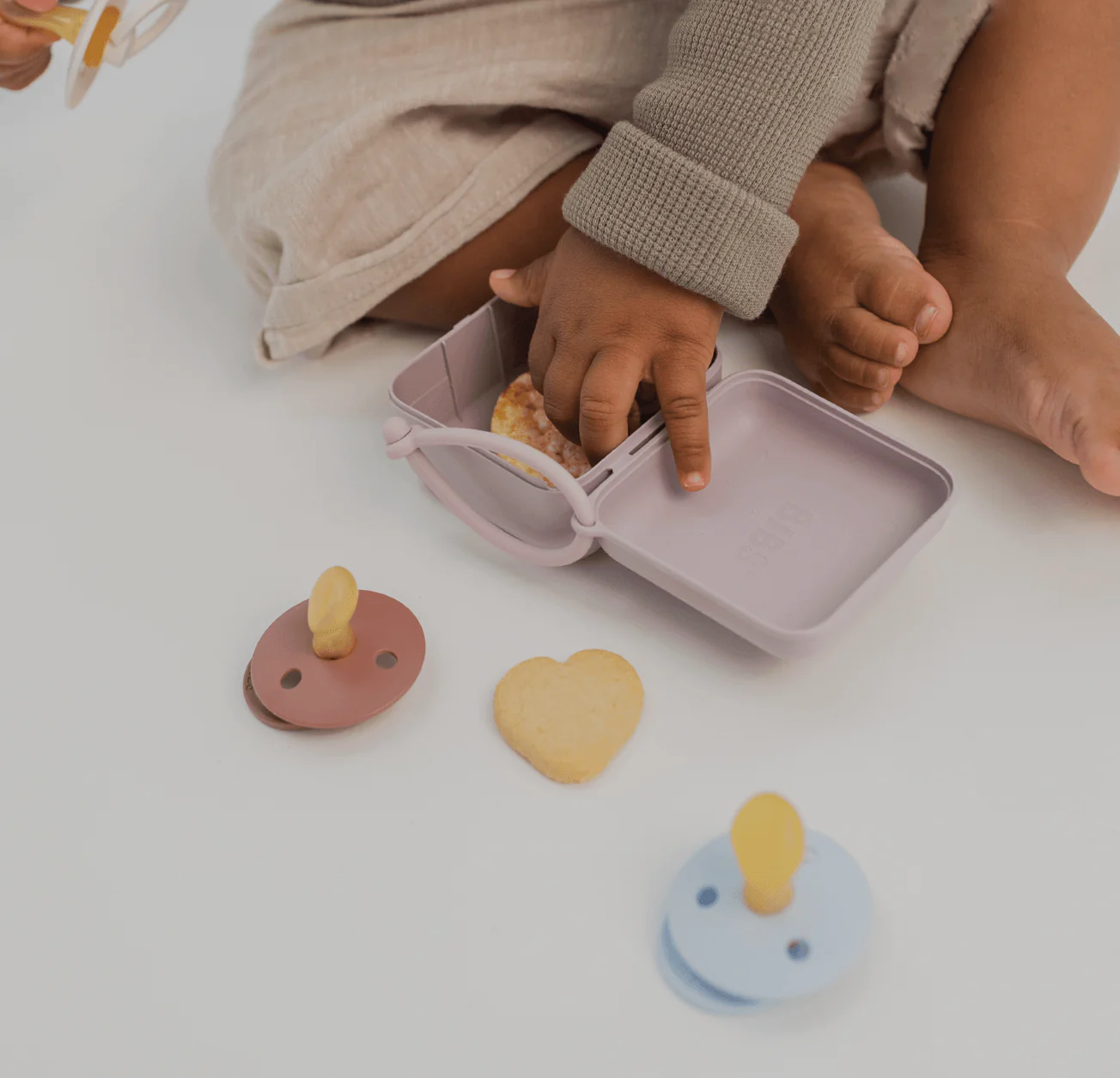 Pacifier Box - Dummy Storage - Image 5