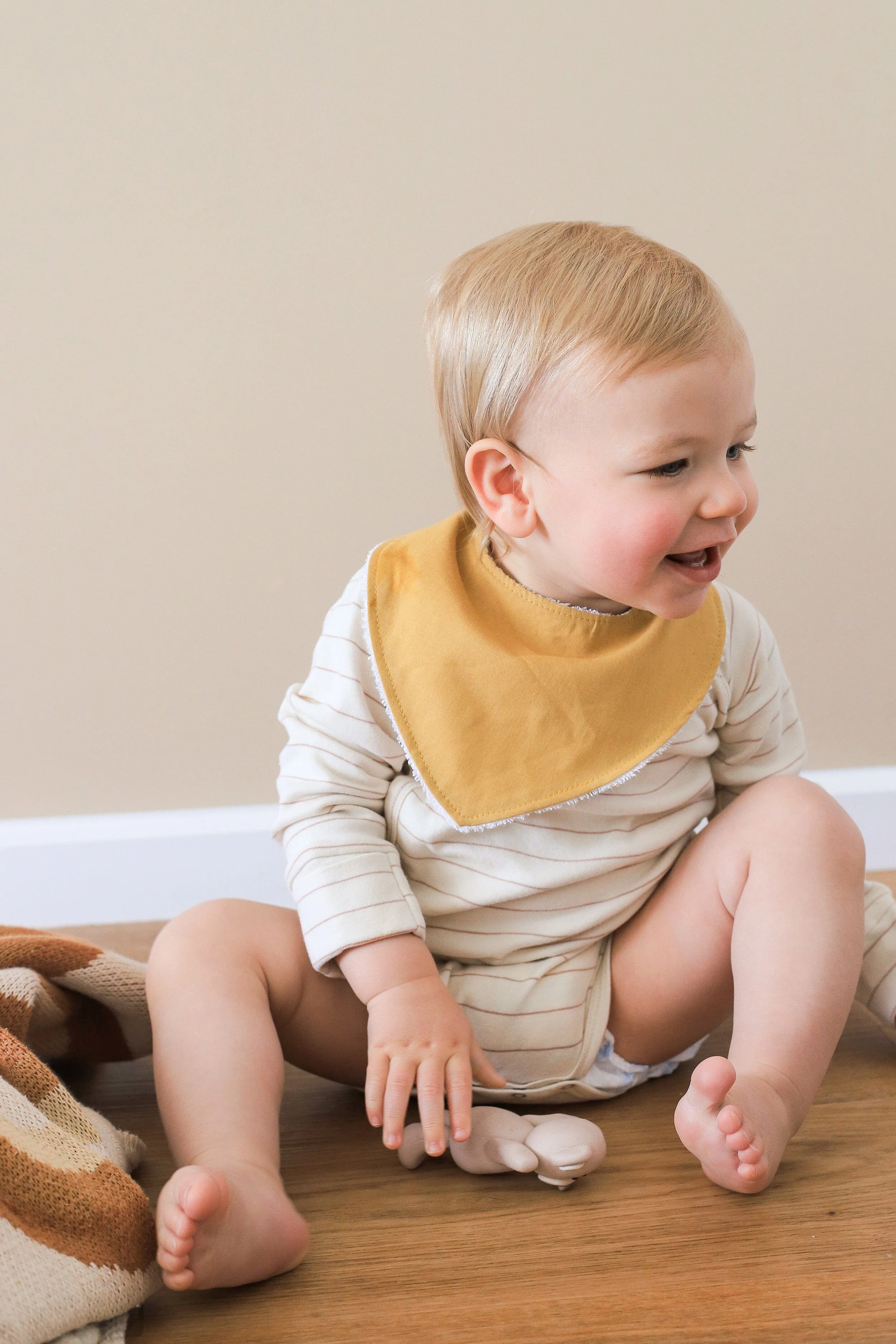 Dribble Bib - OUTLET - Image 8