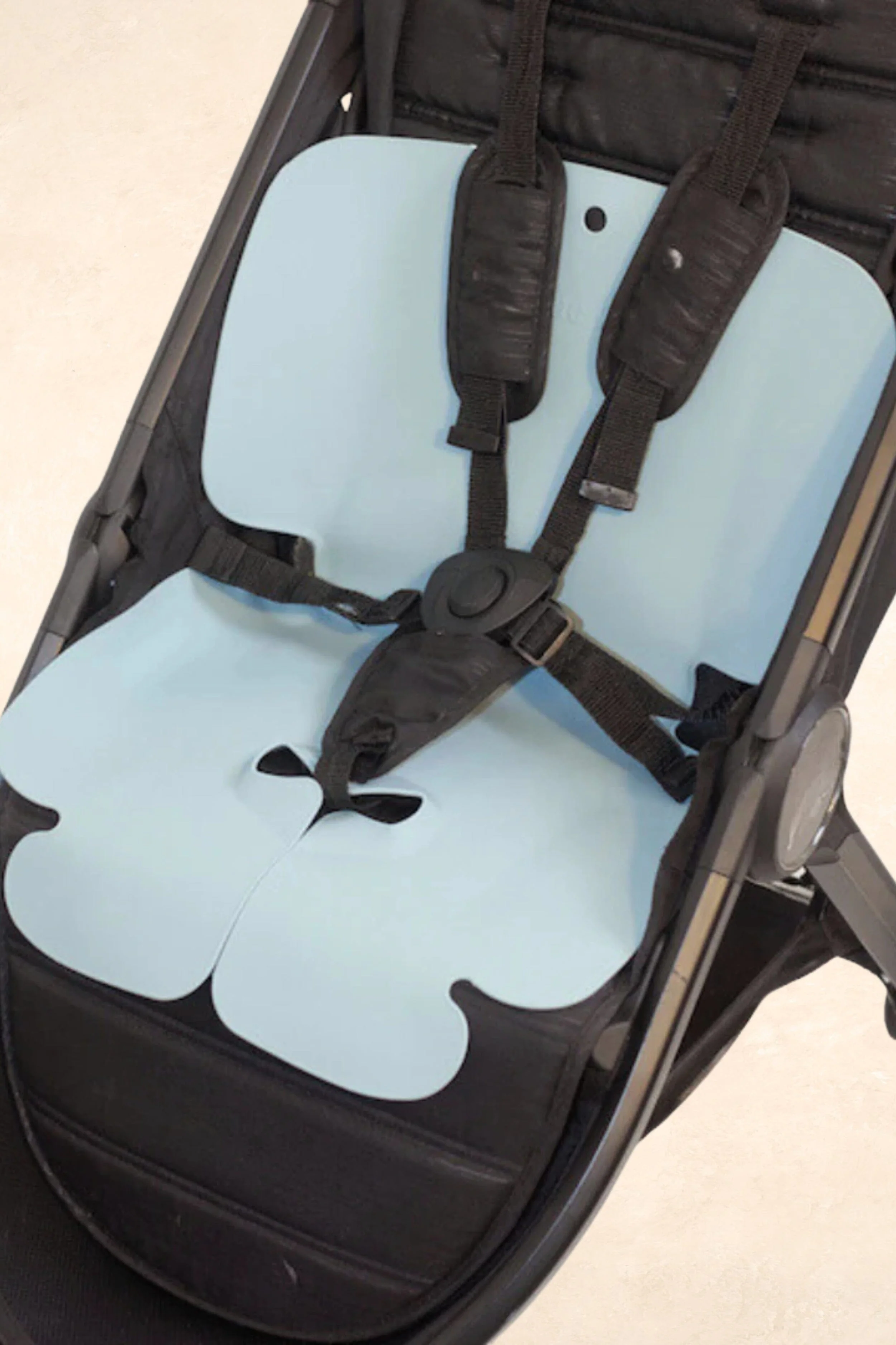 Waterproof Car Seat & Pram Liner - Image 19